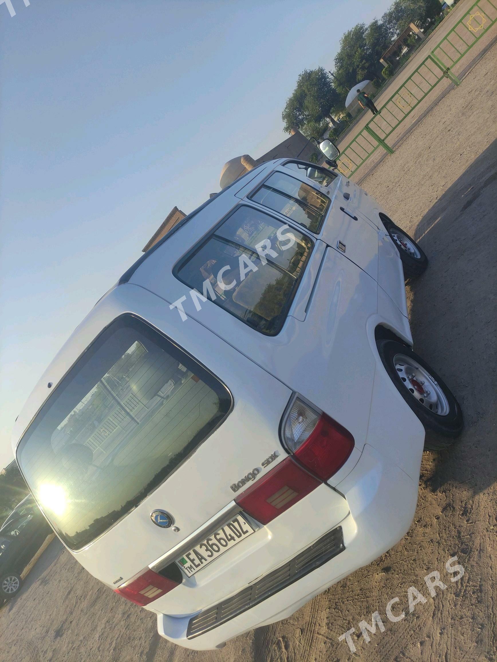 Kia Bongo 2004 - 85 000 TMT - Кёнеургенч - img 2