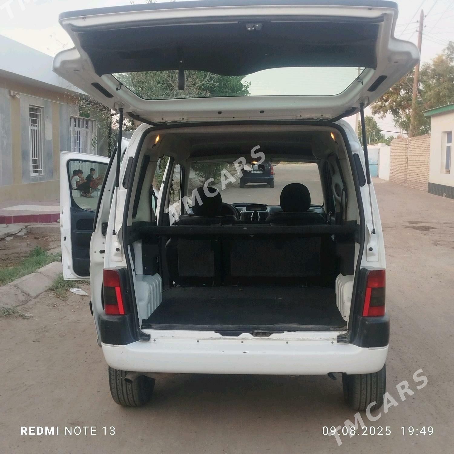 Peugeot 408 2004 - 80 000 TMT - Дашогуз - img 7