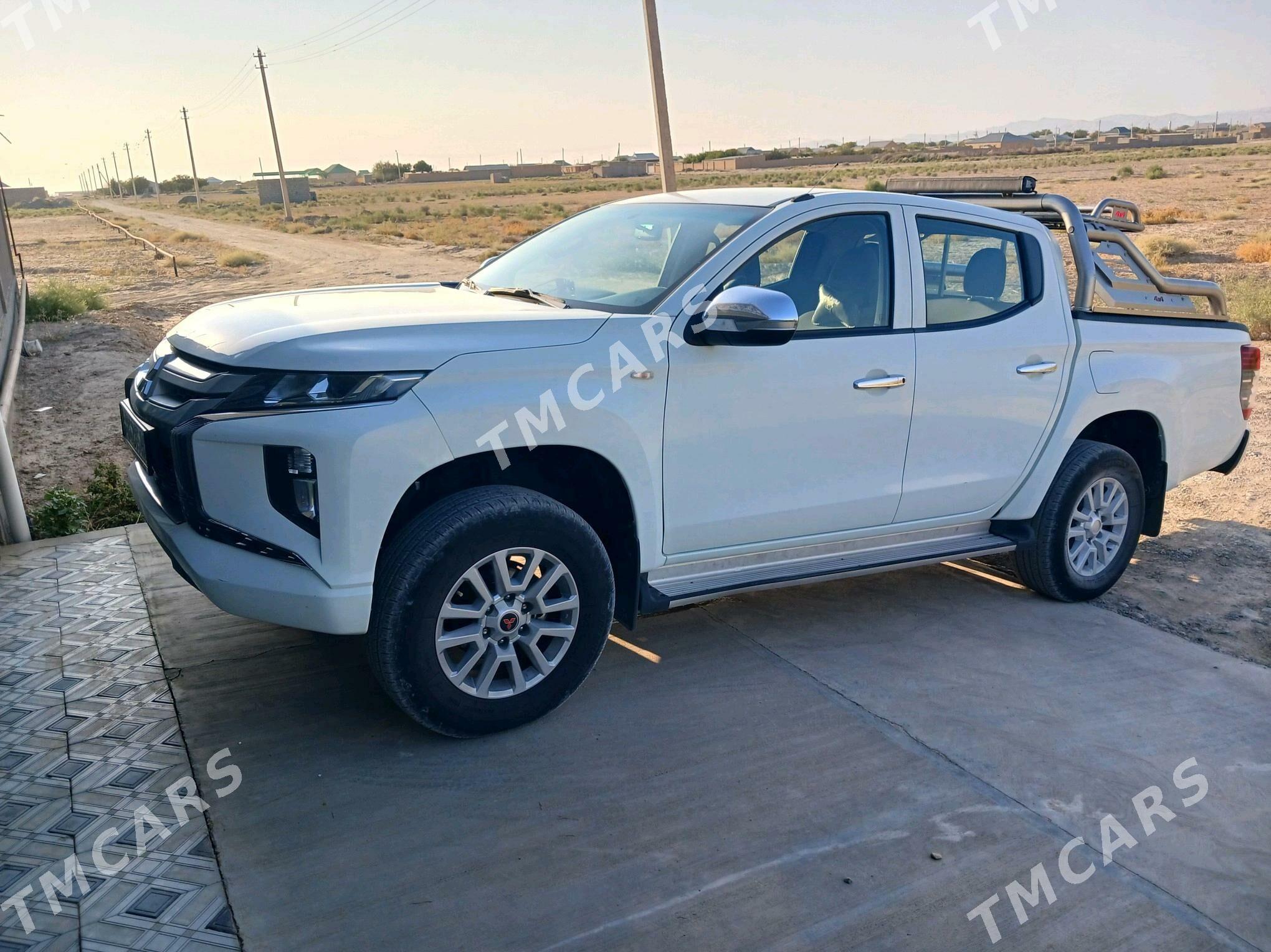 Mitsubishi L200 2020 - 300 000 TMT - Çoganly - img 1