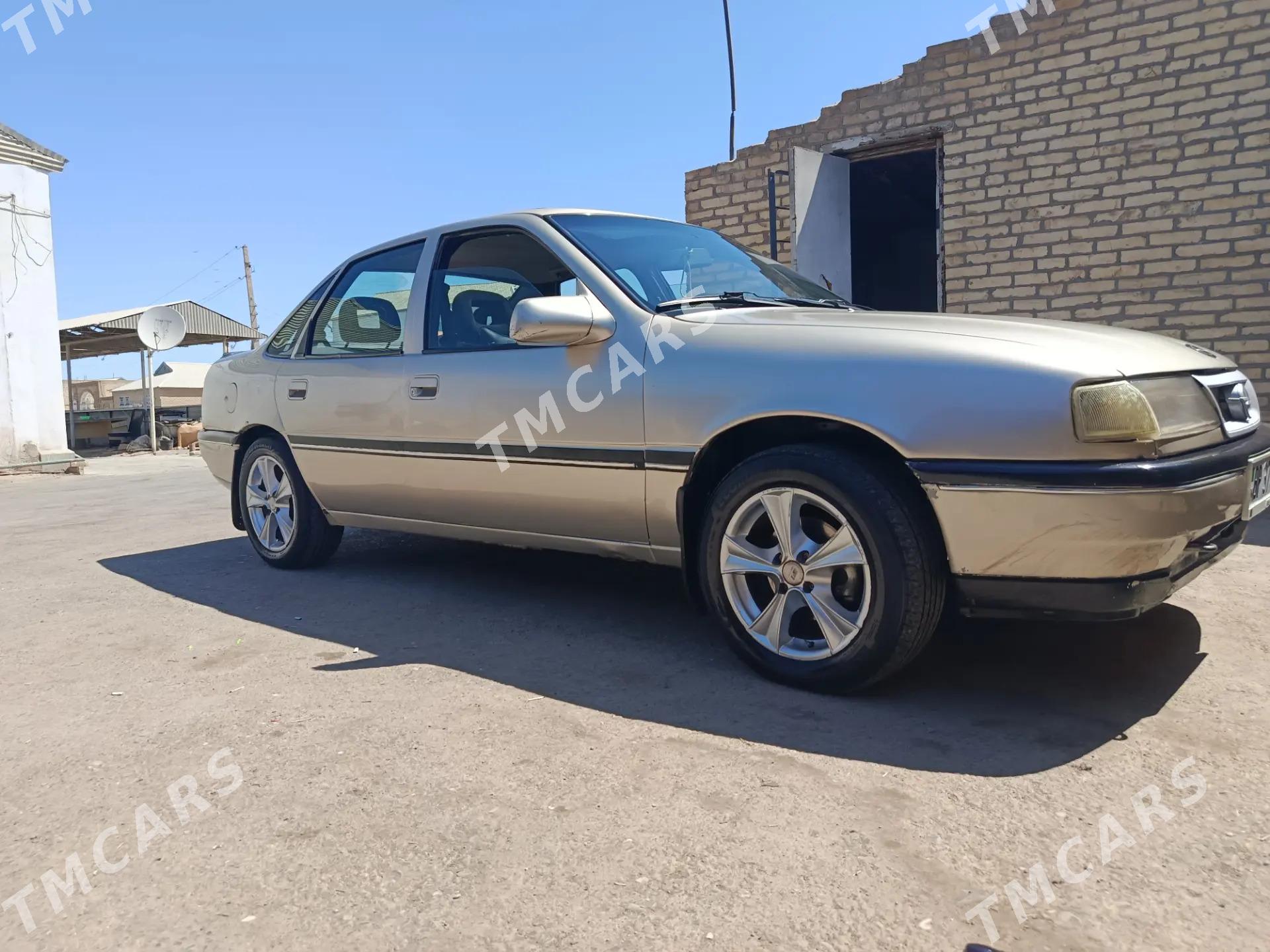 Opel Vectra 1992 - 32 000 TMT - Мары - img 1