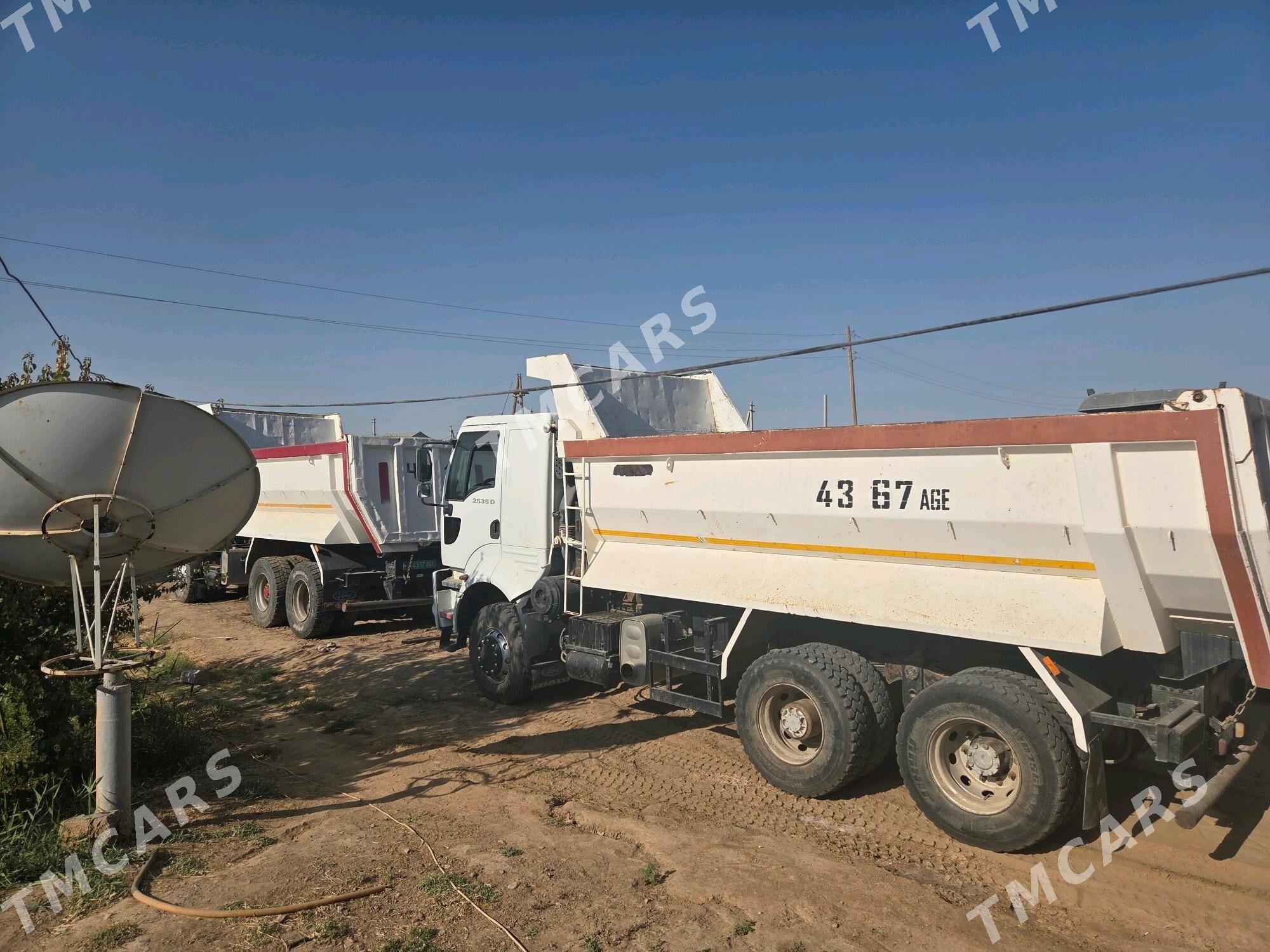 Ford Cargo 3535D 2013 - 530 000 TMT - Мары - img 2