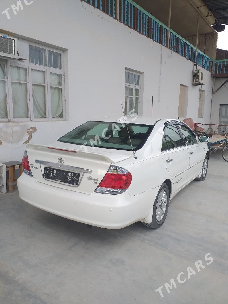 Toyota Camry 2005 - 260 000 TMT - Darganata - img 3