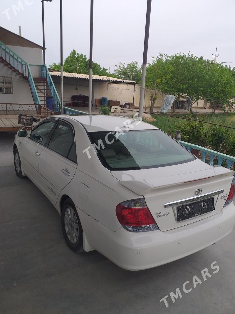 Toyota Camry 2005 - 260 000 TMT - Darganata - img 4