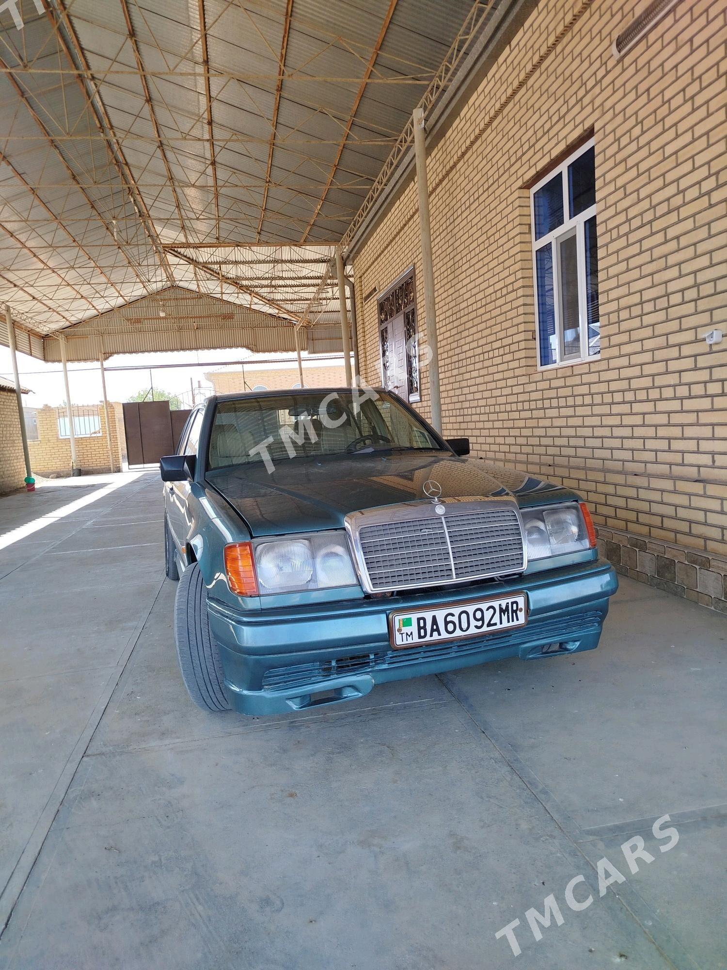 Mercedes-Benz 300E 1990 - 50 000 TMT - Мургап - img 6