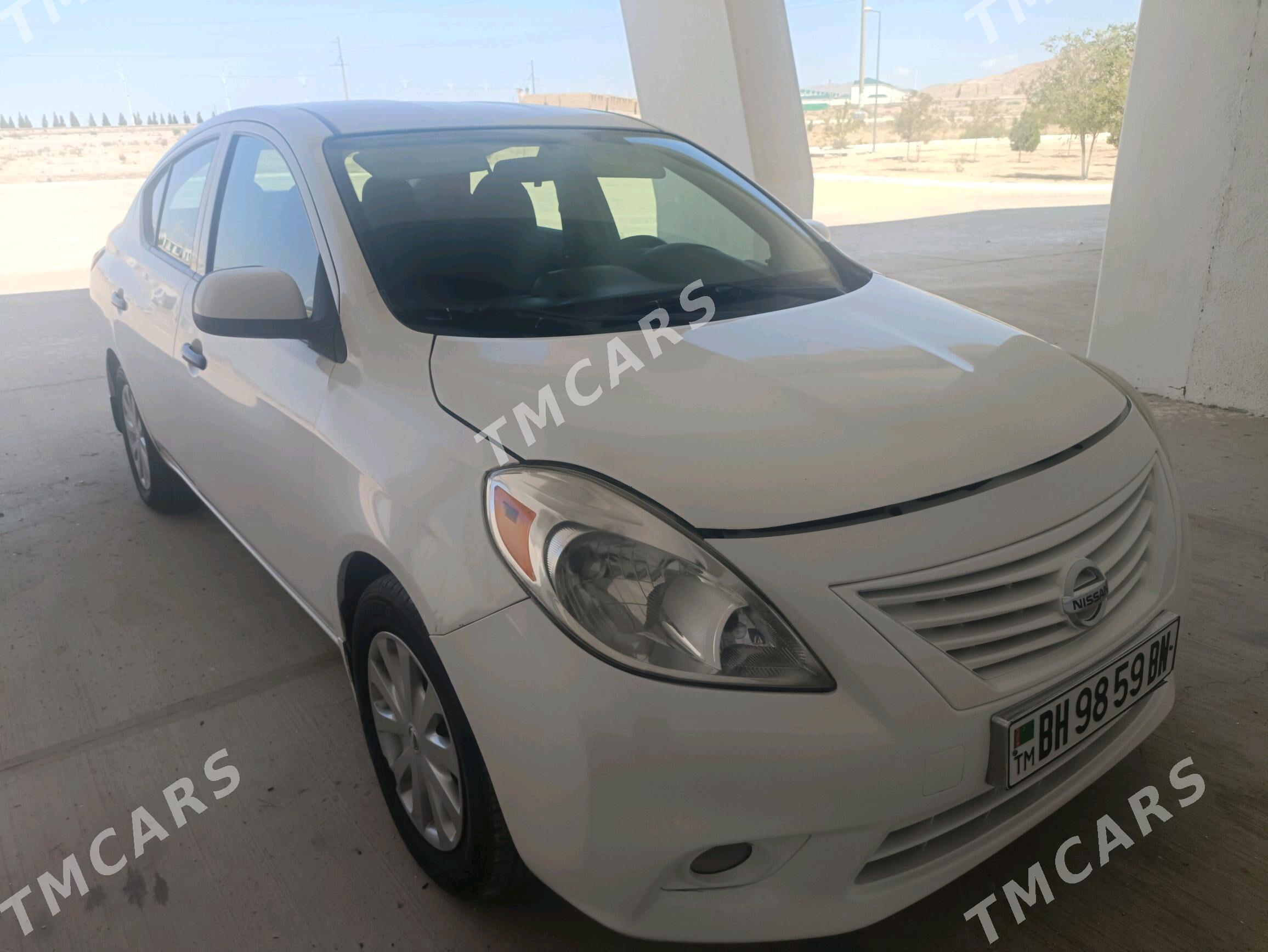 Nissan Versa 2012 - 95 000 TMT - Балканабат - img 5