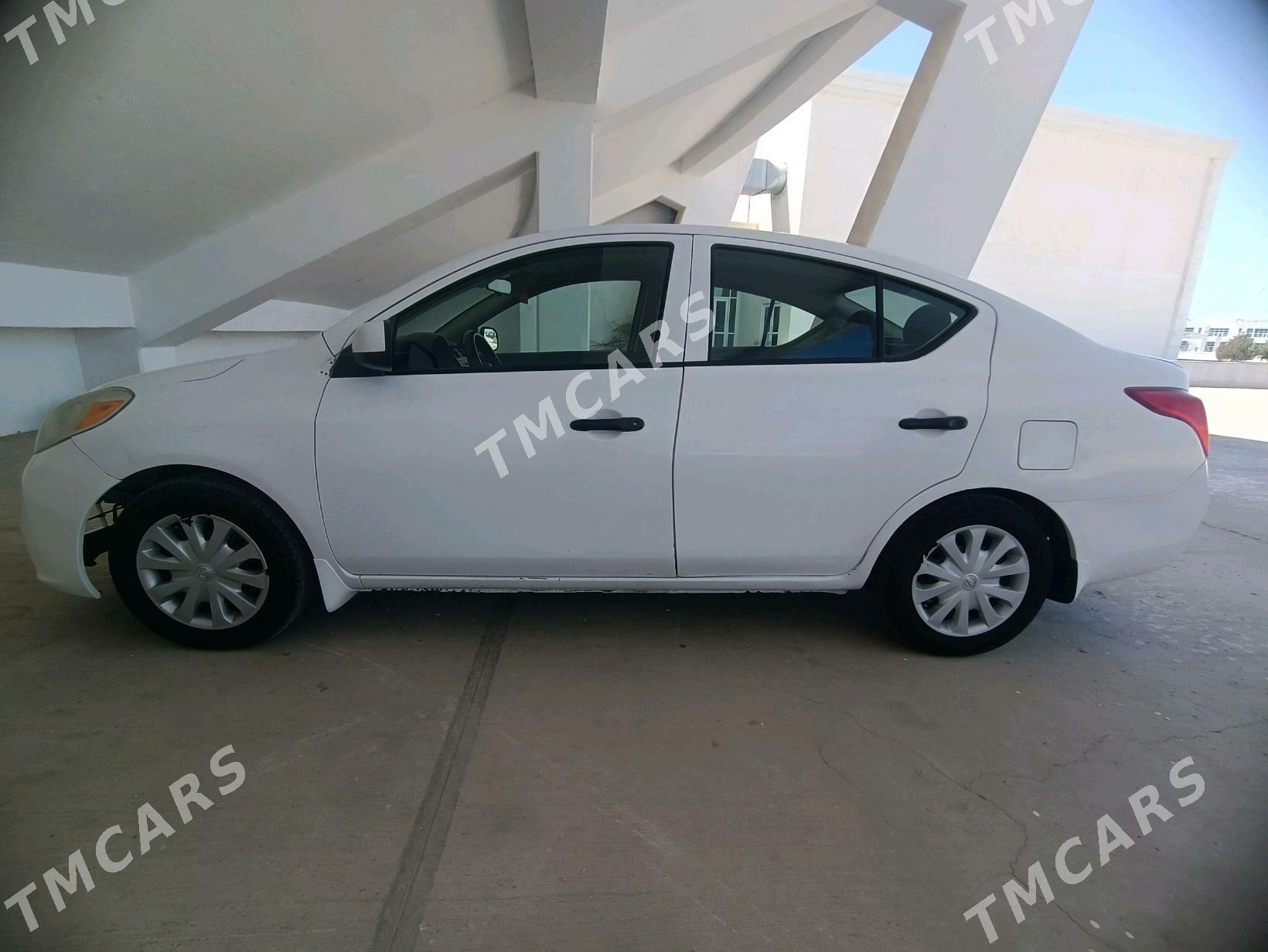 Nissan Versa 2012 - 95 000 TMT - Балканабат - img 6