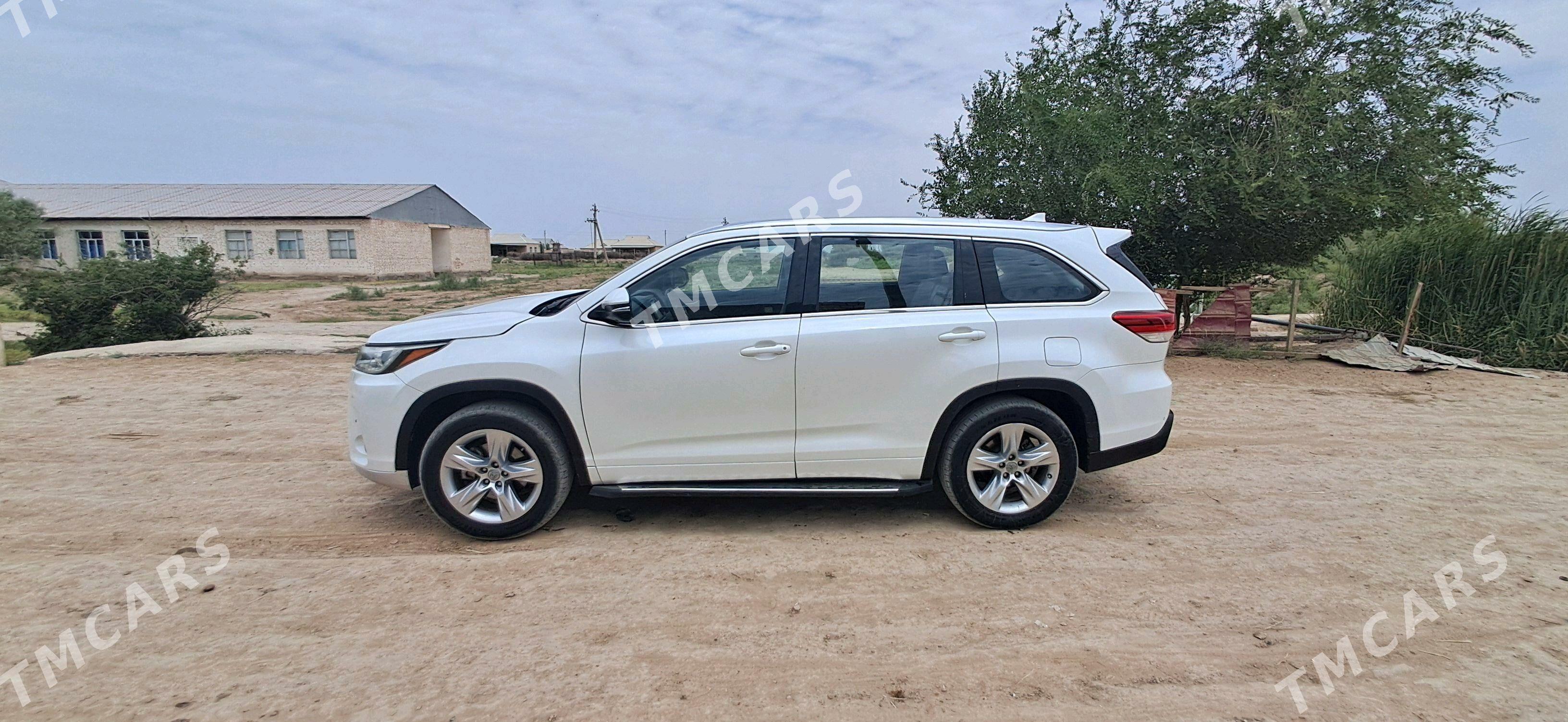 Toyota Highlander 2018 - 390 000 TMT - Garagum etraby - img 3