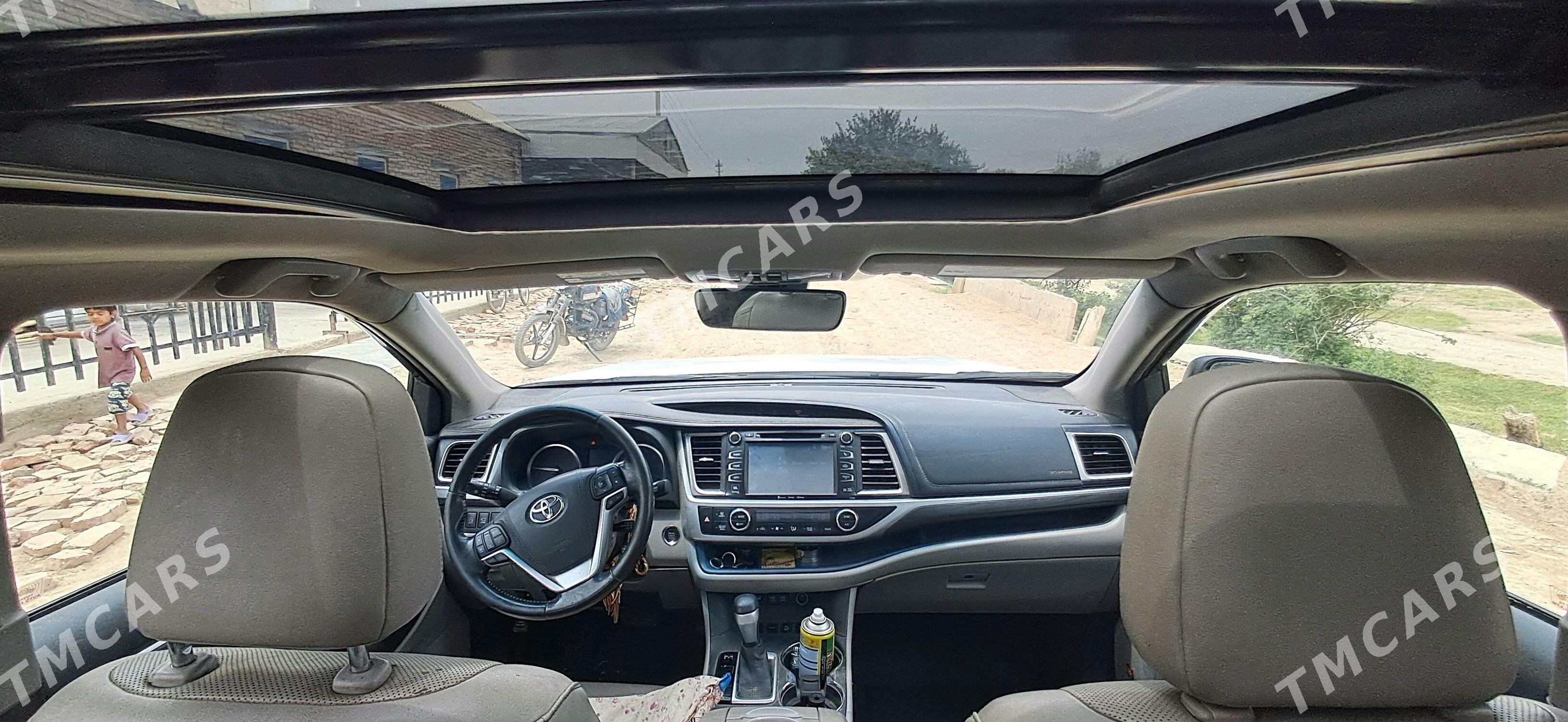 Toyota Highlander 2018 - 390 000 TMT - Garagum etraby - img 5