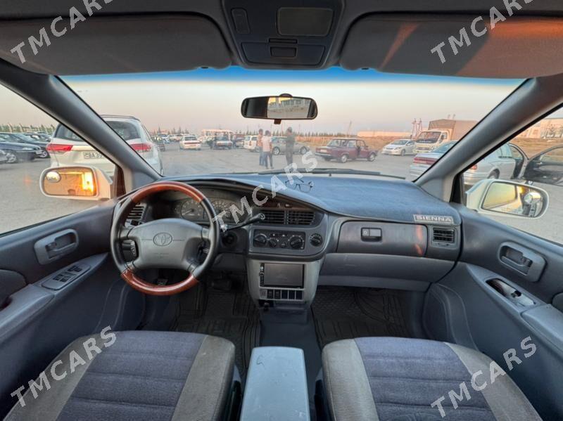 Toyota Sienna 2002 - 158 000 TMT - Мары - img 4