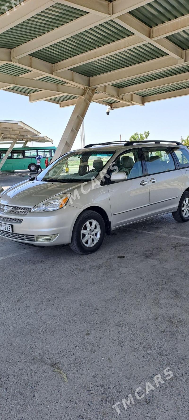 Toyota Sienna 2004 - 220 000 TMT - Türkmenabat - img 2