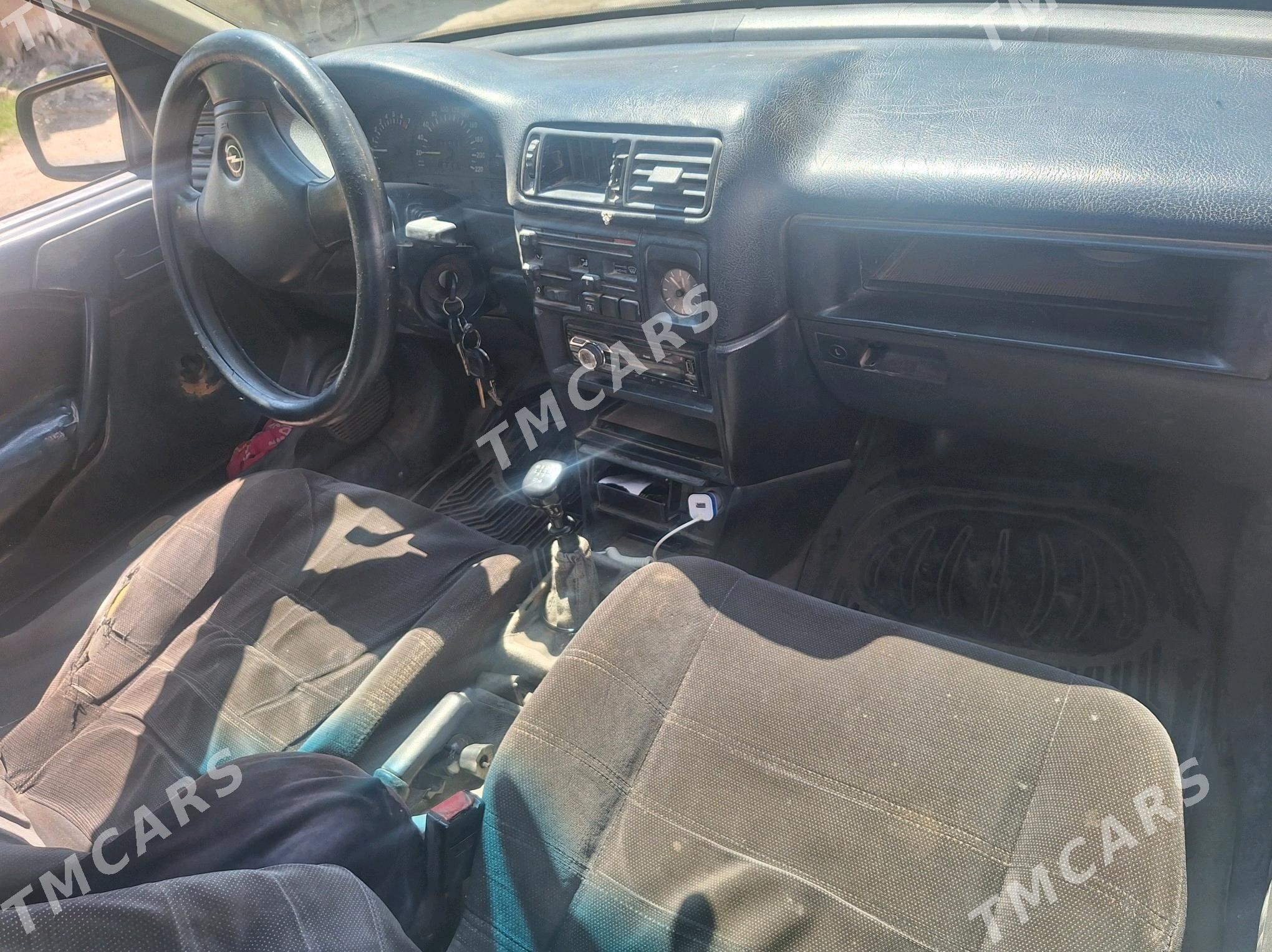Opel Vectra 1991 - 18 000 TMT - Türkmenabat - img 3