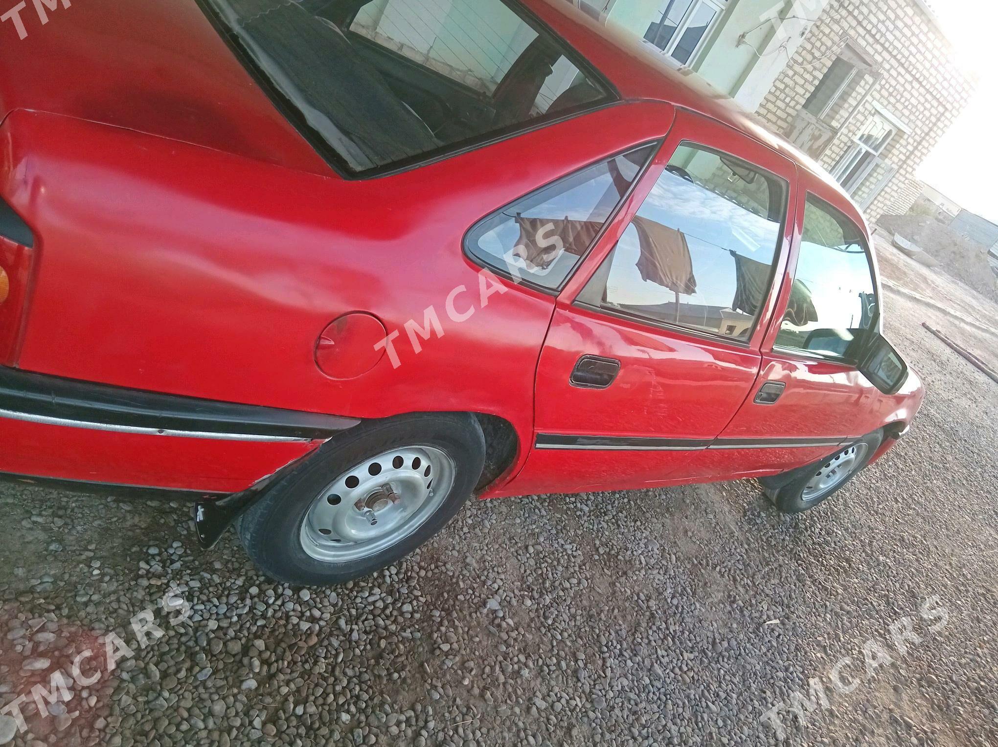 Opel Vectra 1990 - 20 000 TMT - Murgap - img 4