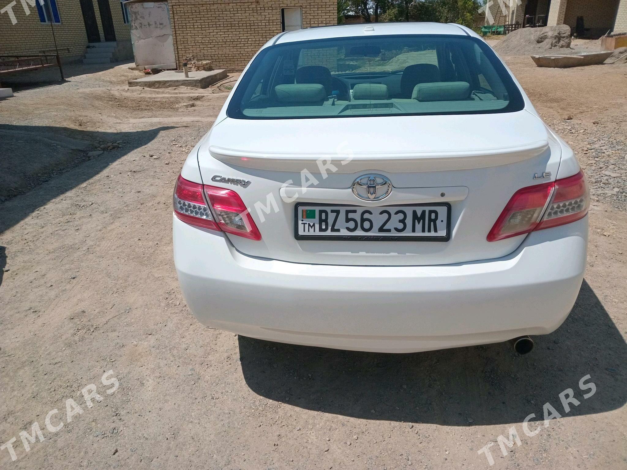 Toyota Camry 2011 - 170 000 TMT - Мары - img 7