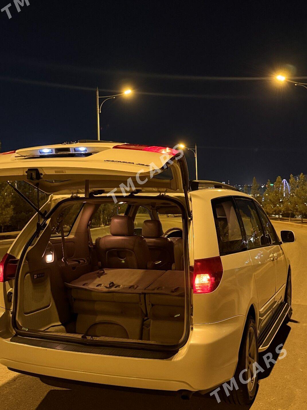 Toyota Sienna 2003 - 260 000 TMT - Хитровка - img 3