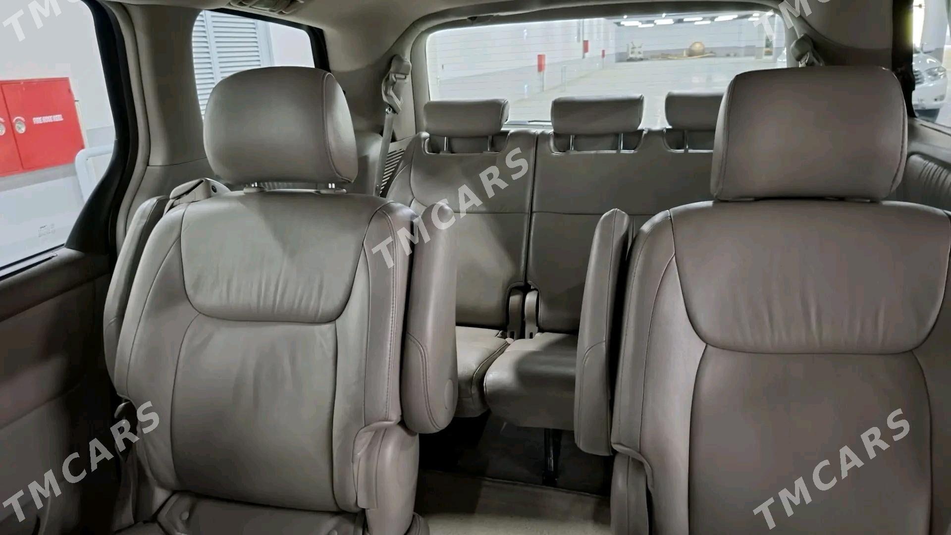 Toyota Sienna 2005 - 240 000 TMT - Бузмеин ГРЭС - img 8