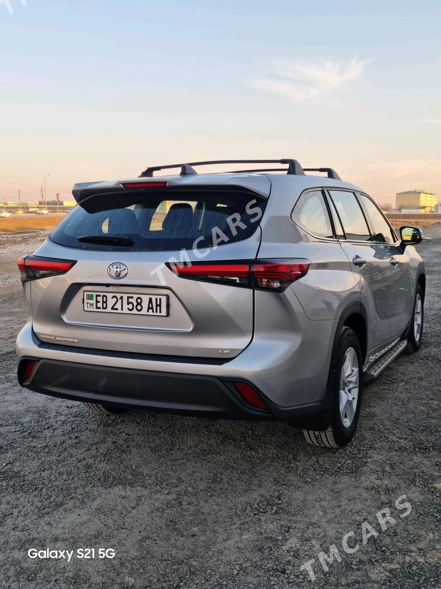 Toyota Highlander 2022 - 500 000 TMT - Теджен - img 5