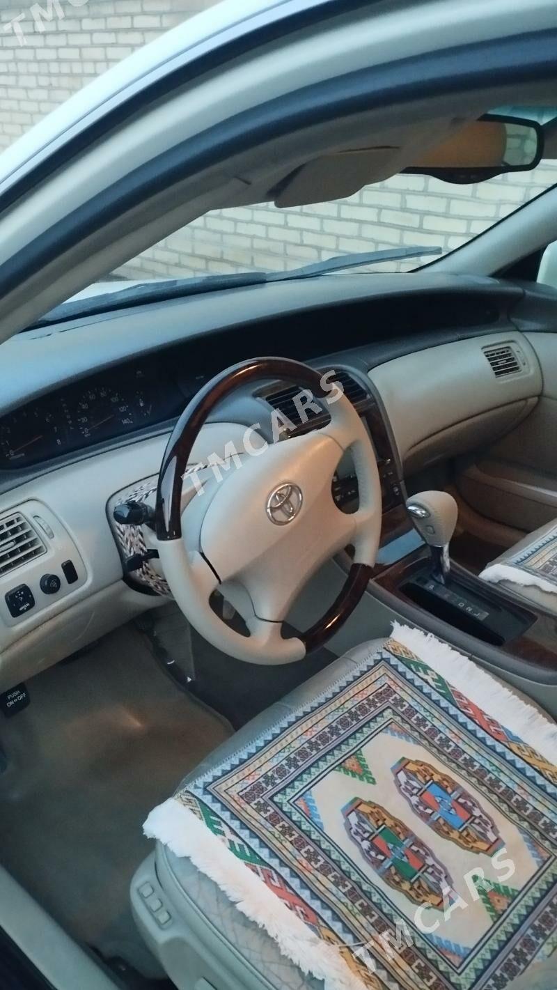 Toyota Avalon 2003 - 200 000 TMT - Podwoýski köç. (Bitarap Türkmenistan şaýoly) - img 3