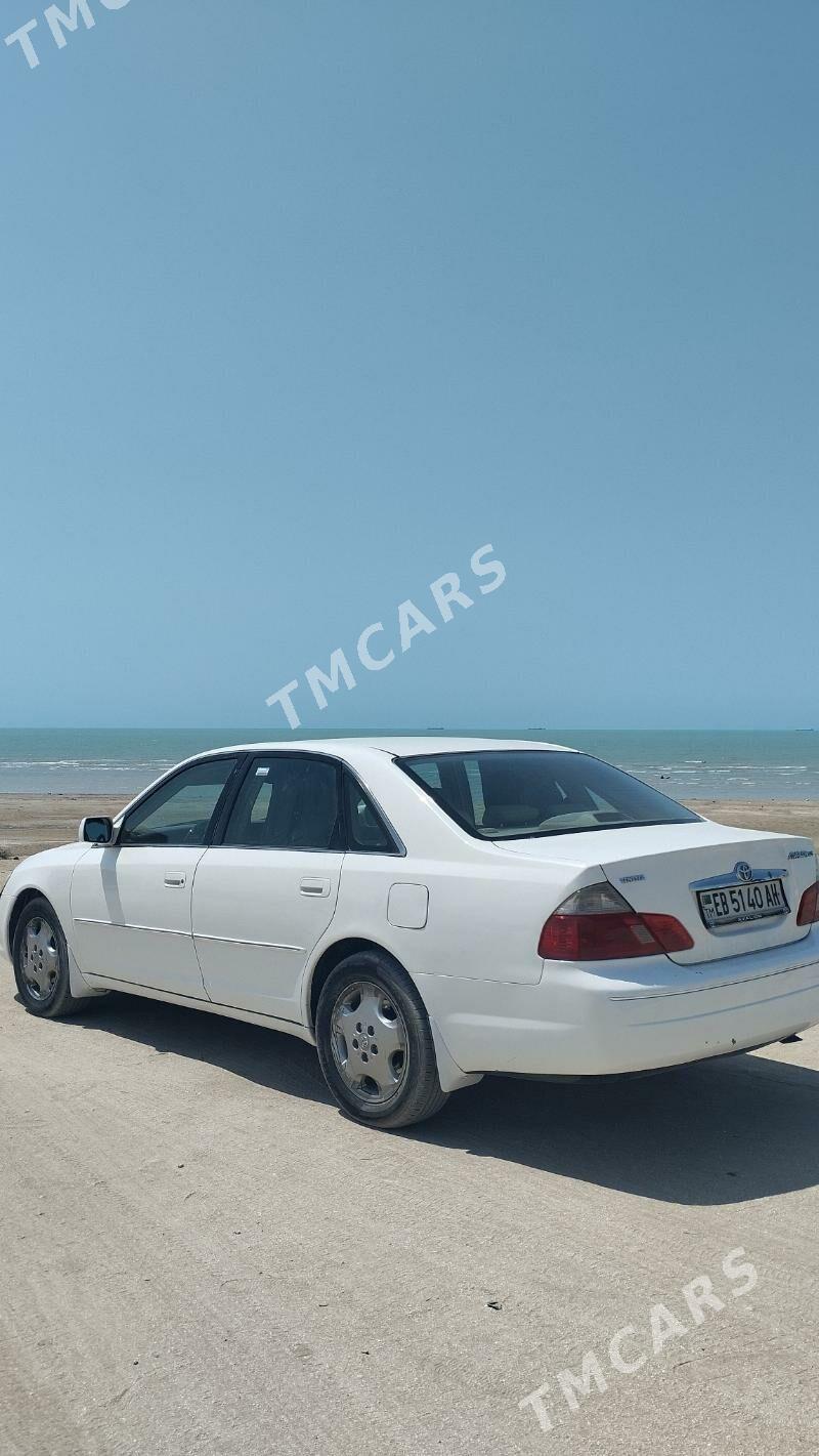 Toyota Avalon 2003 - 200 000 TMT - Podwoýski köç. (Bitarap Türkmenistan şaýoly) - img 2