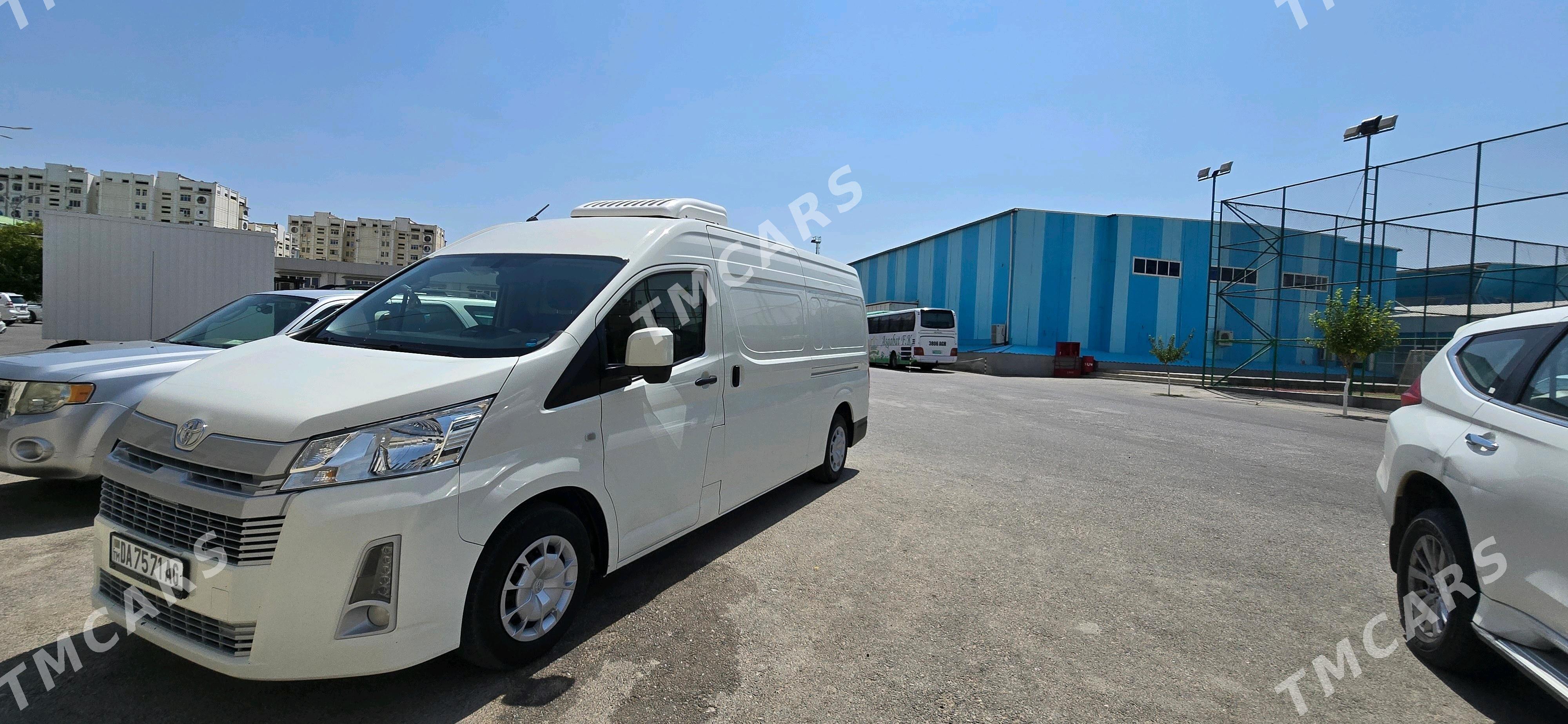Toyota Hiace 2022 - 600 000 TMT - Parahat 2 - img 2