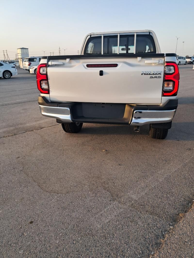 Toyota Hilux 2025 - 676 000 TMT - Ашхабад - img 6