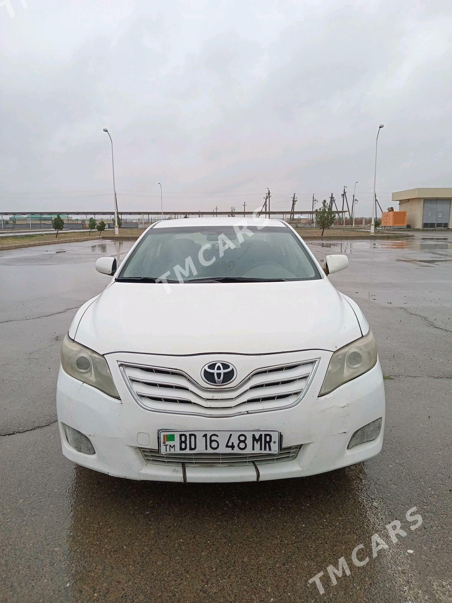 Toyota Camry 2010 - 125 000 TMT - Байрамали - img 2