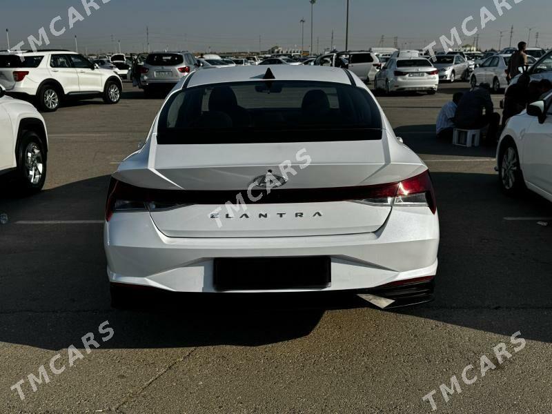 Hyundai Elantra 2021 - 230 000 TMT - Херрикгала - img 4