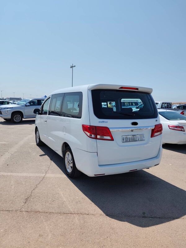 Toyota Hiace 2019 - 190 000 TMT - Aşgabat - img 2