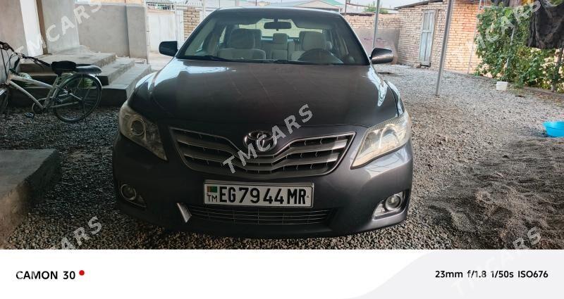 Toyota Camry 2011 - 190 000 TMT - Ёлётен - img 3