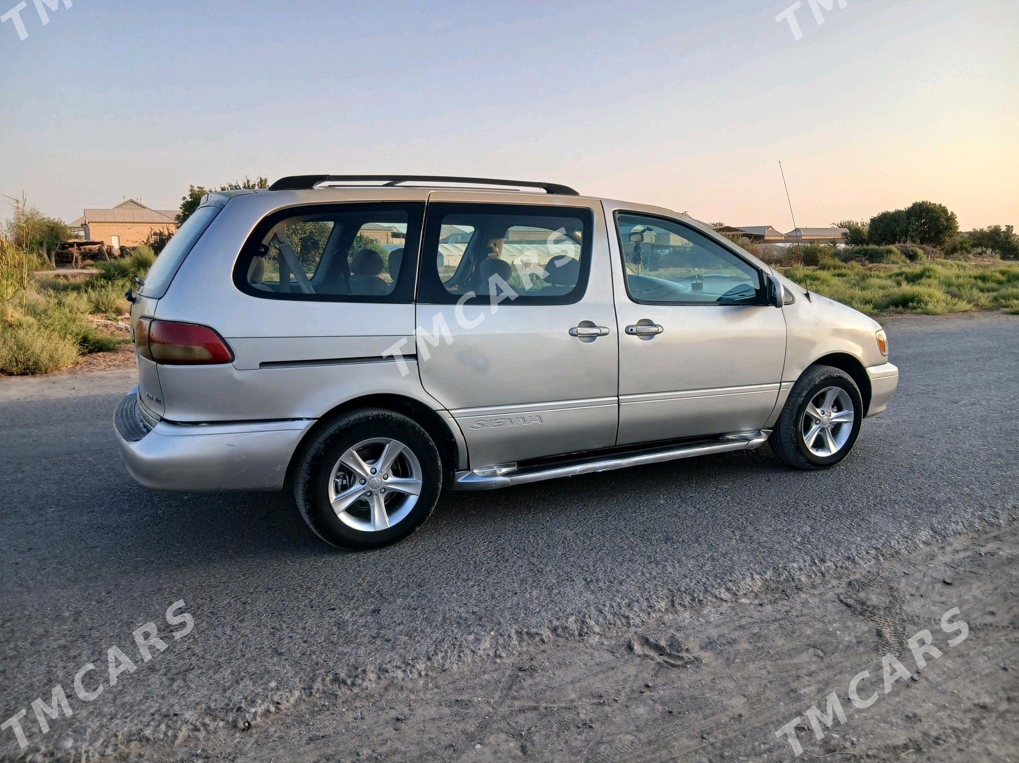 Toyota Sienna 2002 - 143 000 TMT - Мары - img 3