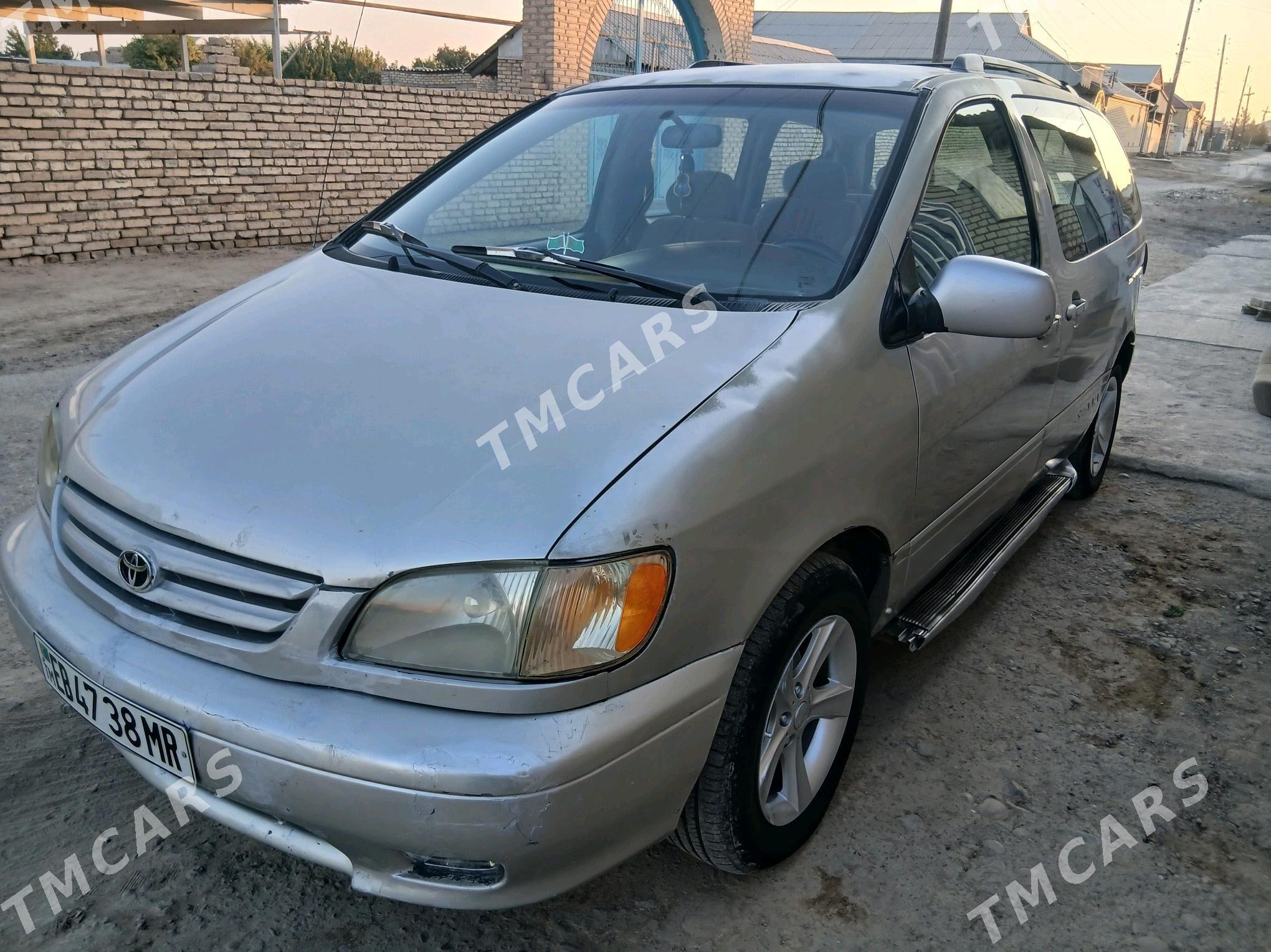 Toyota Sienna 2002 - 143 000 TMT - Мары - img 2