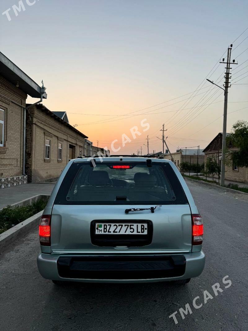 Nissan Pathfinder 2000 - 90 000 TMT - Туркменабат - img 4