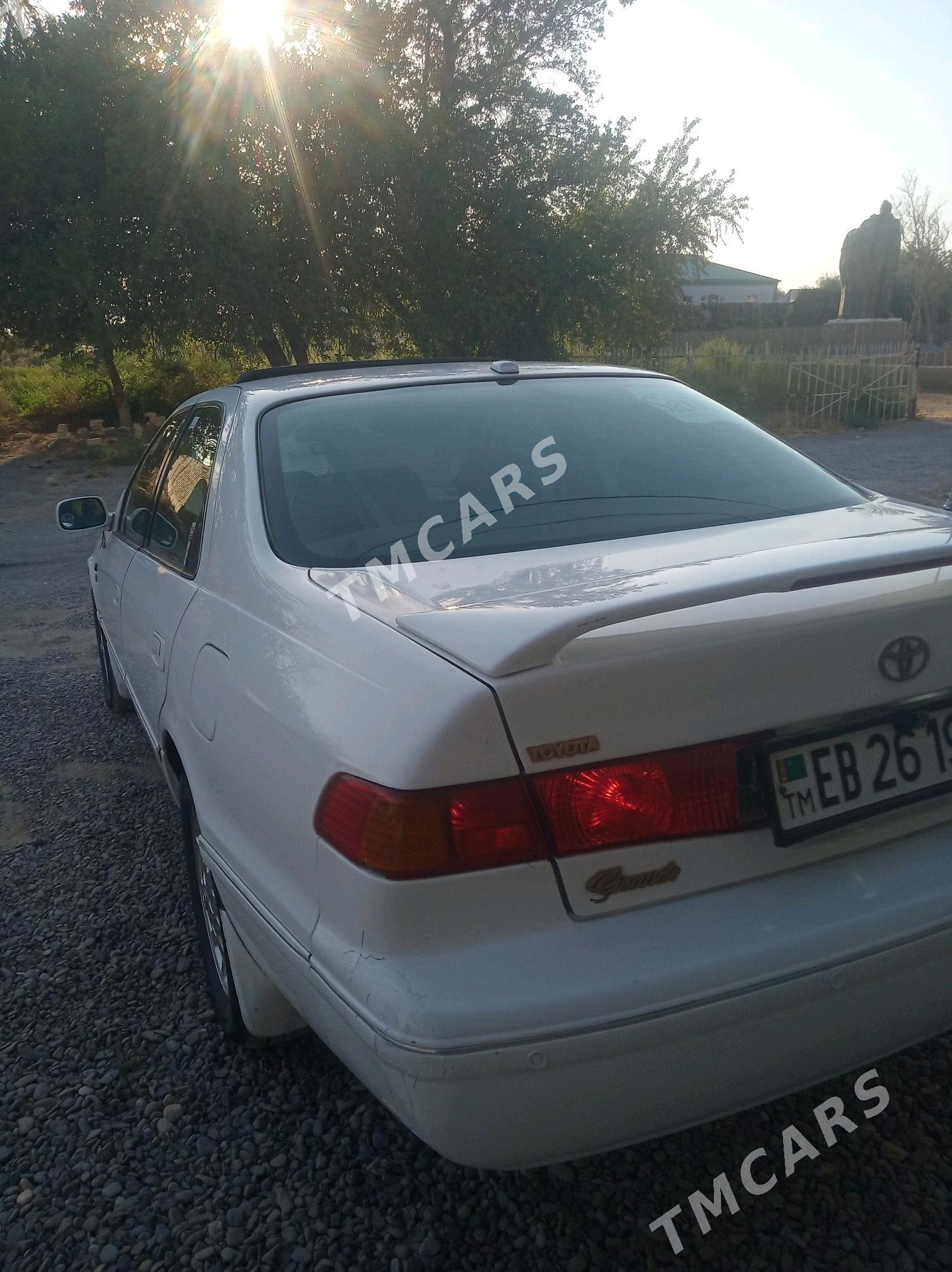 Toyota Camry 1997 - 130 000 TMT - Ёлётен - img 8