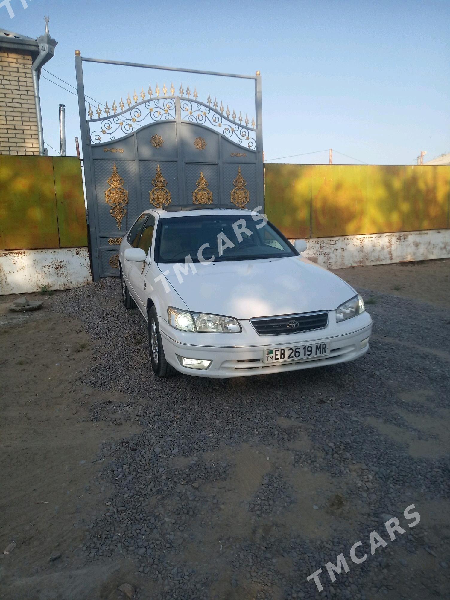 Toyota Camry 1997 - 130 000 TMT - Ёлётен - img 9