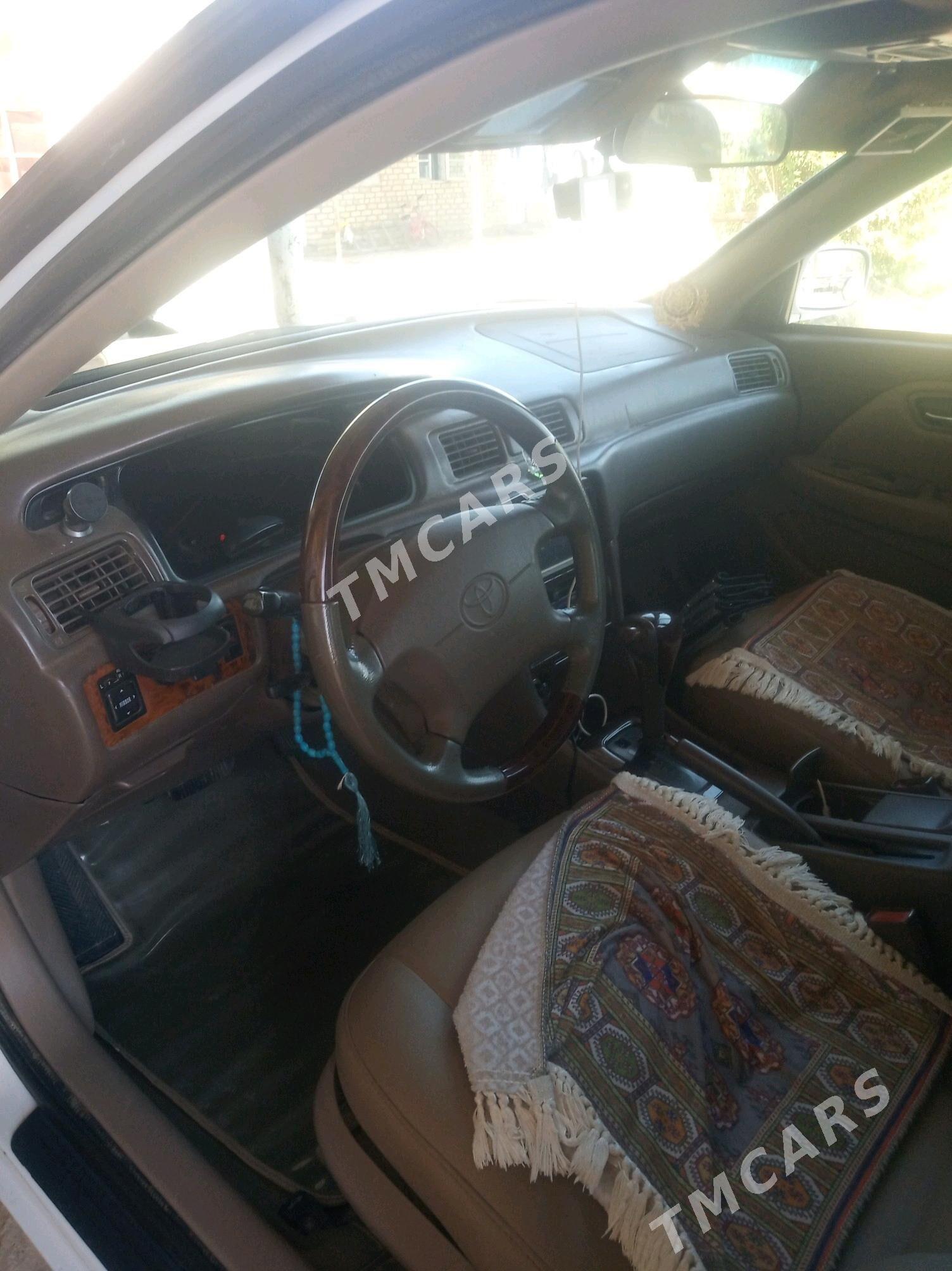 Toyota Camry 1997 - 130 000 TMT - Ёлётен - img 6