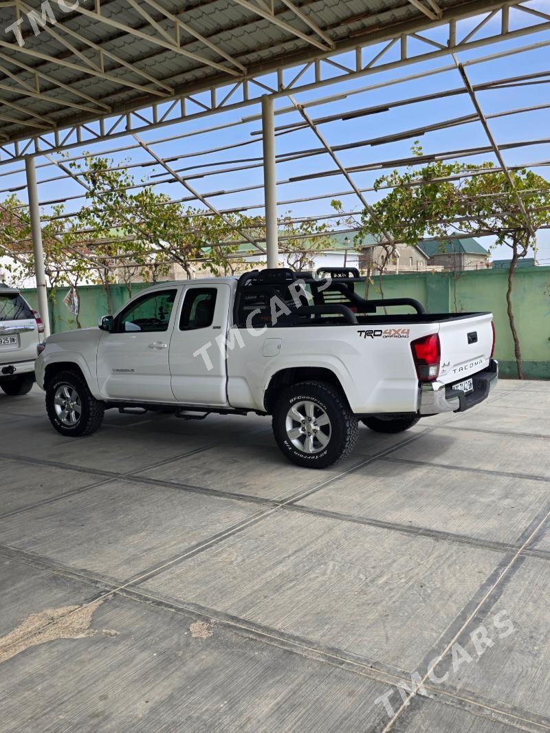 Toyota Tacoma 2018 - 360 000 TMT - Балканабат - img 3
