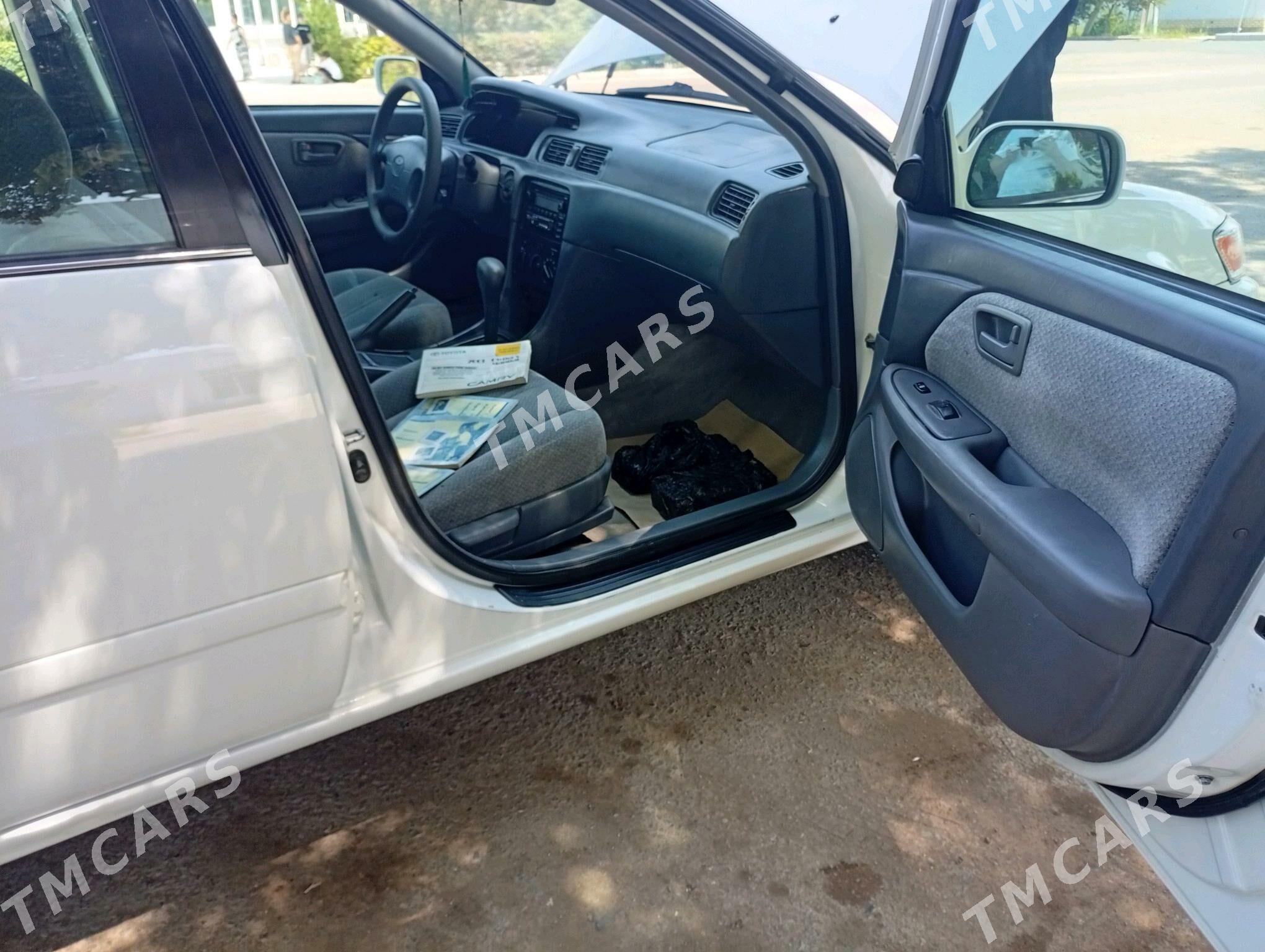 Toyota Camry 2001 - 174 000 TMT - Daşoguz - img 6