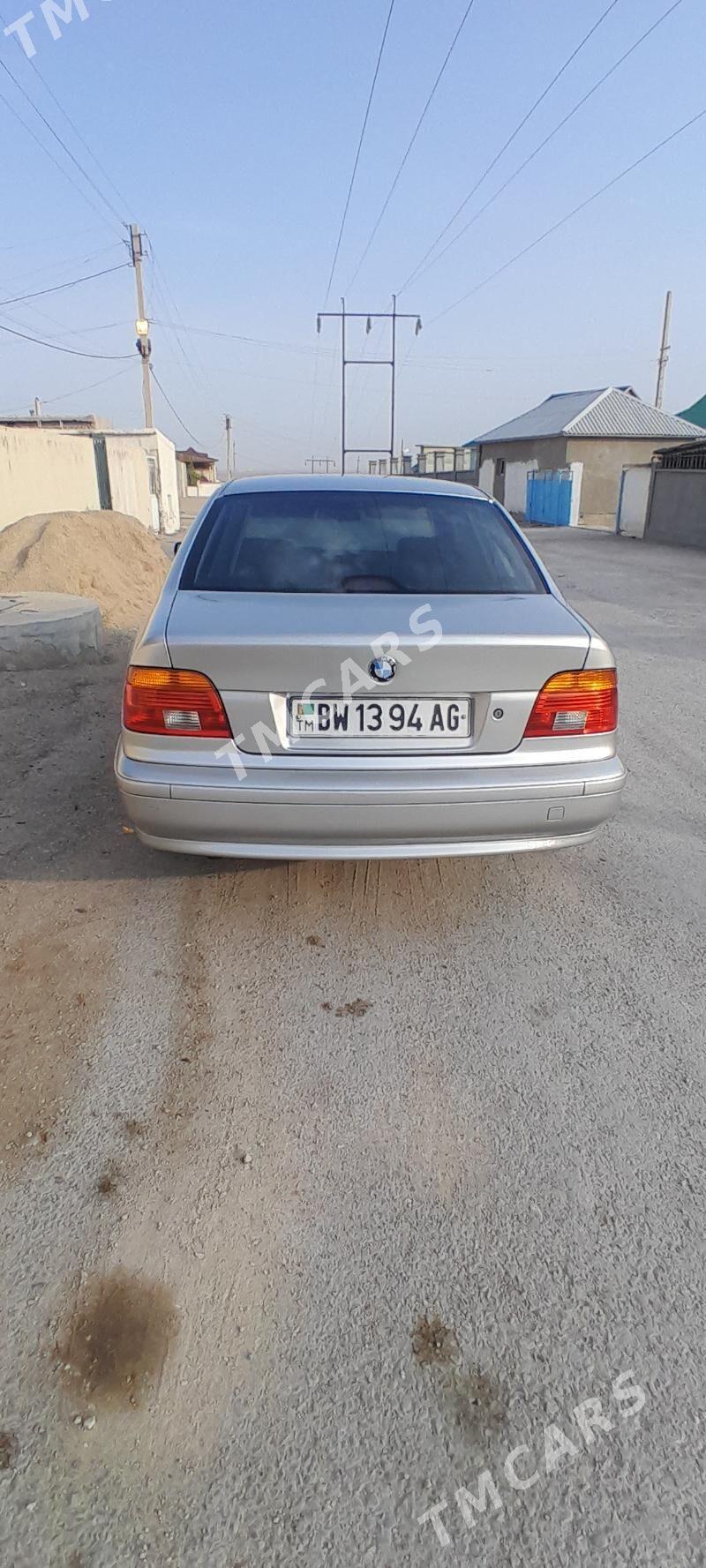 BMW E39 2003 - 125 000 TMT - Balkanabat - img 5