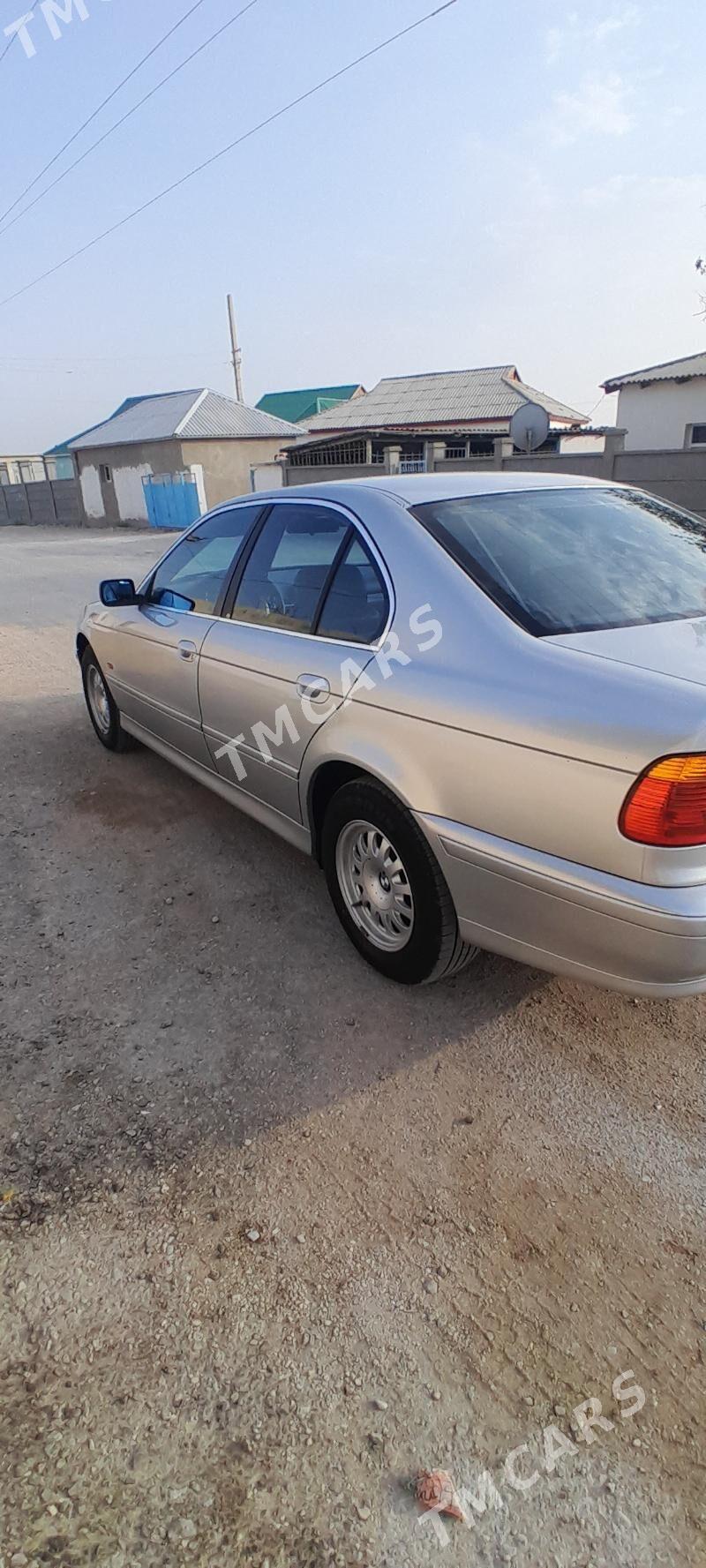 BMW E39 2003 - 125 000 TMT - Balkanabat - img 2
