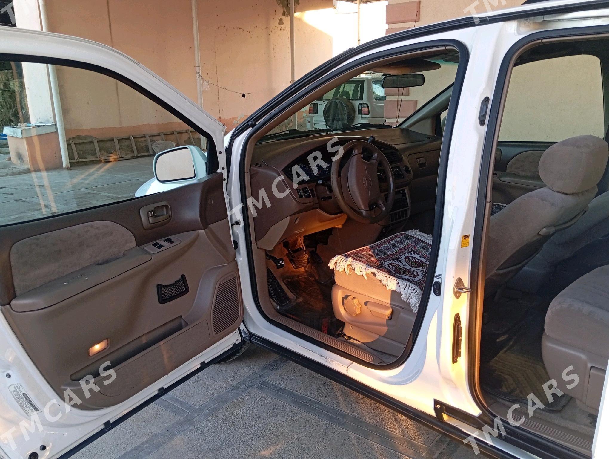 Toyota Sienna 2003 - 175 000 TMT - Мары - img 6