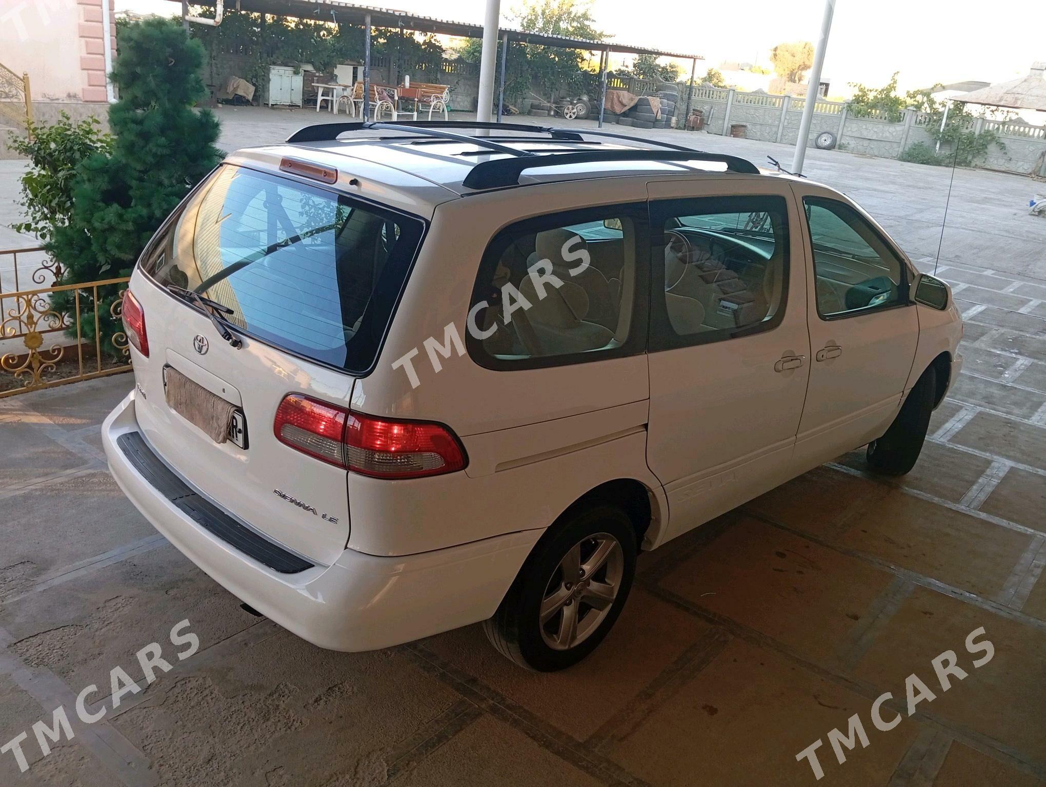 Toyota Sienna 2003 - 175 000 TMT - Мары - img 8