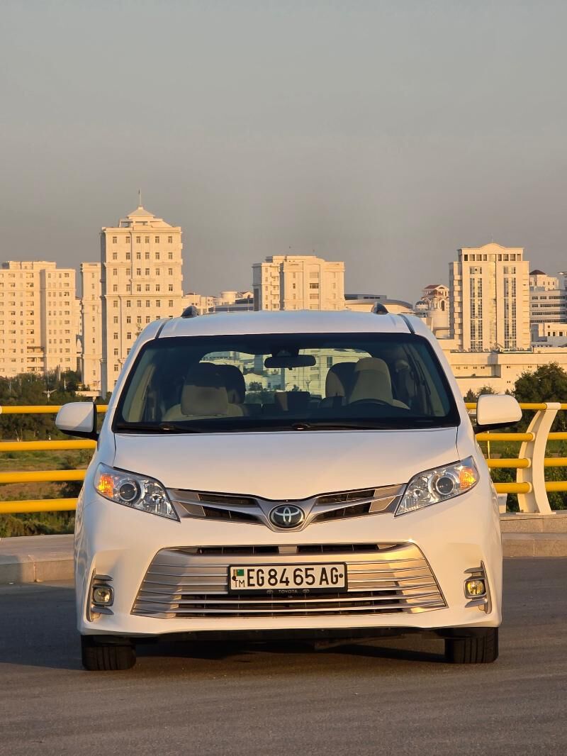 Toyota Sienna 2019 - 356 000 TMT - Ашхабад - img 4