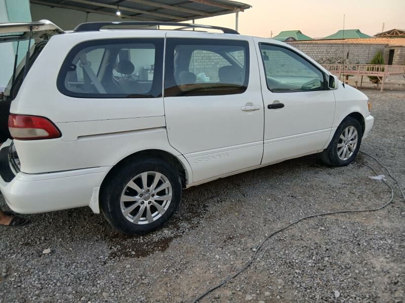 Toyota Sienna 2002 - 130 000 TMT - Яшлык - img 8
