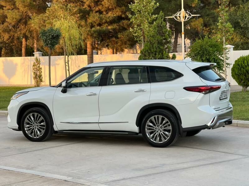 Toyota Highlander 2021 - 628 000 TMT - Aşgabat - img 5