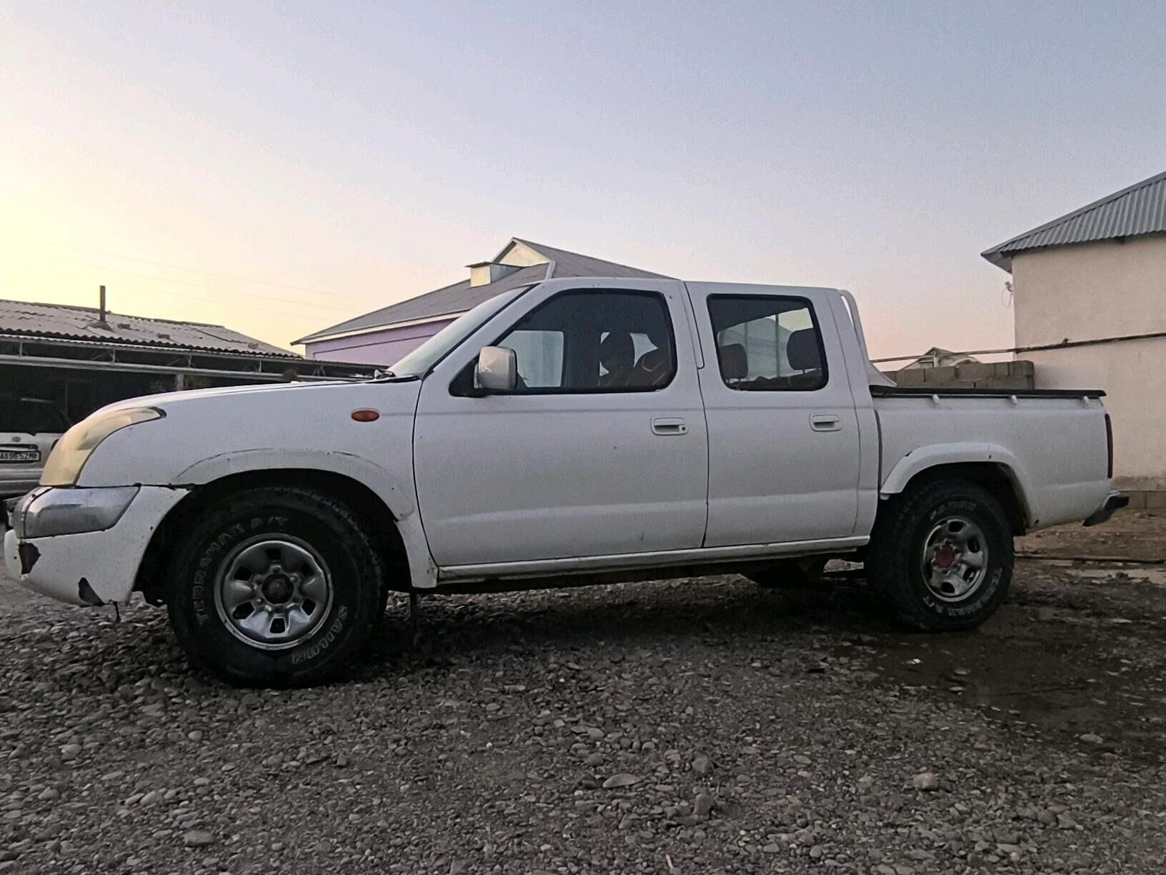 Nissan Navara 2010 - 75 000 TMT - Serhetabat (Guşgy) - img 3