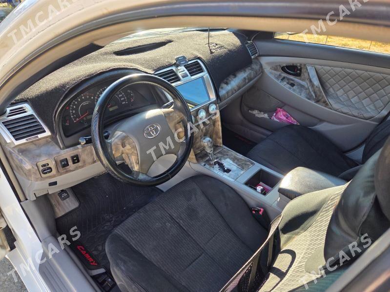 Toyota Camry 2011 - 160 000 TMT - Бахарден - img 4