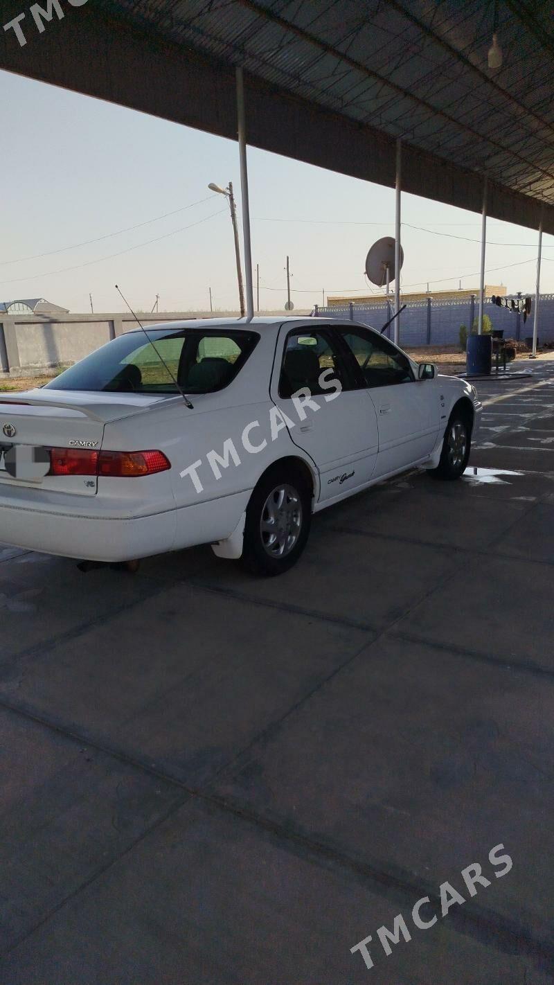 Toyota Camry 1997 - 125 000 TMT - Ёлётен - img 4