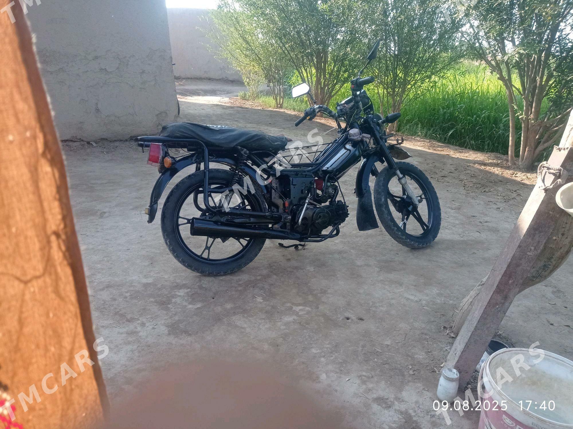 Fekon FK150-8G 2016 - 4 400 TMT - Гурбансолтан Едже - img 4