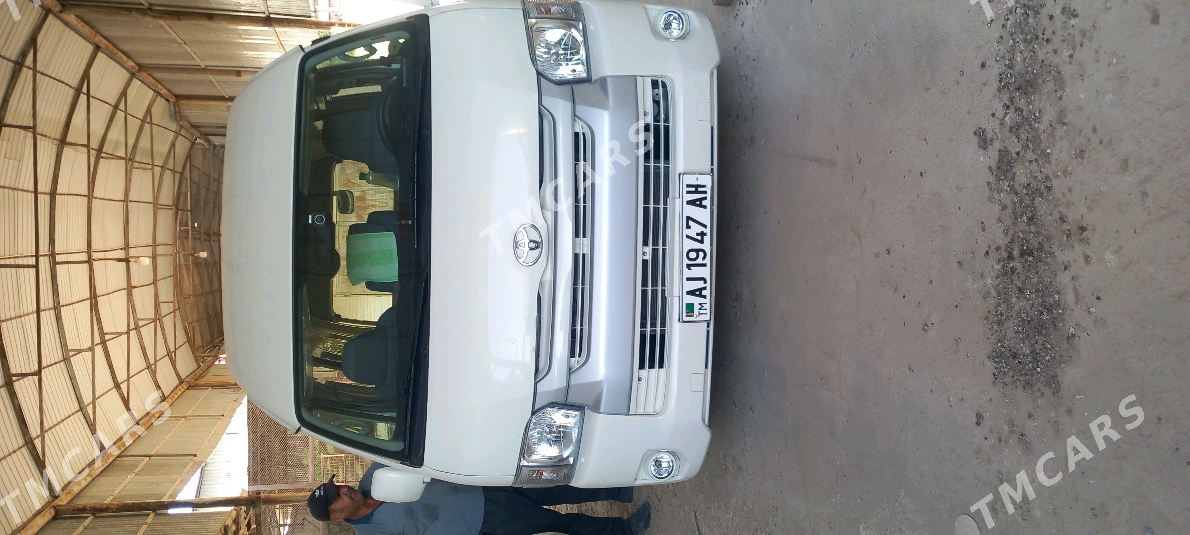 Toyota Hiace 2024 - 558 000 TMT - Kaka - img 2