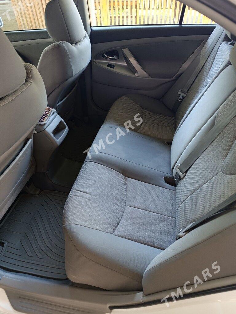 Toyota Camry 2011 - 200 000 TMT - Байрамали - img 7