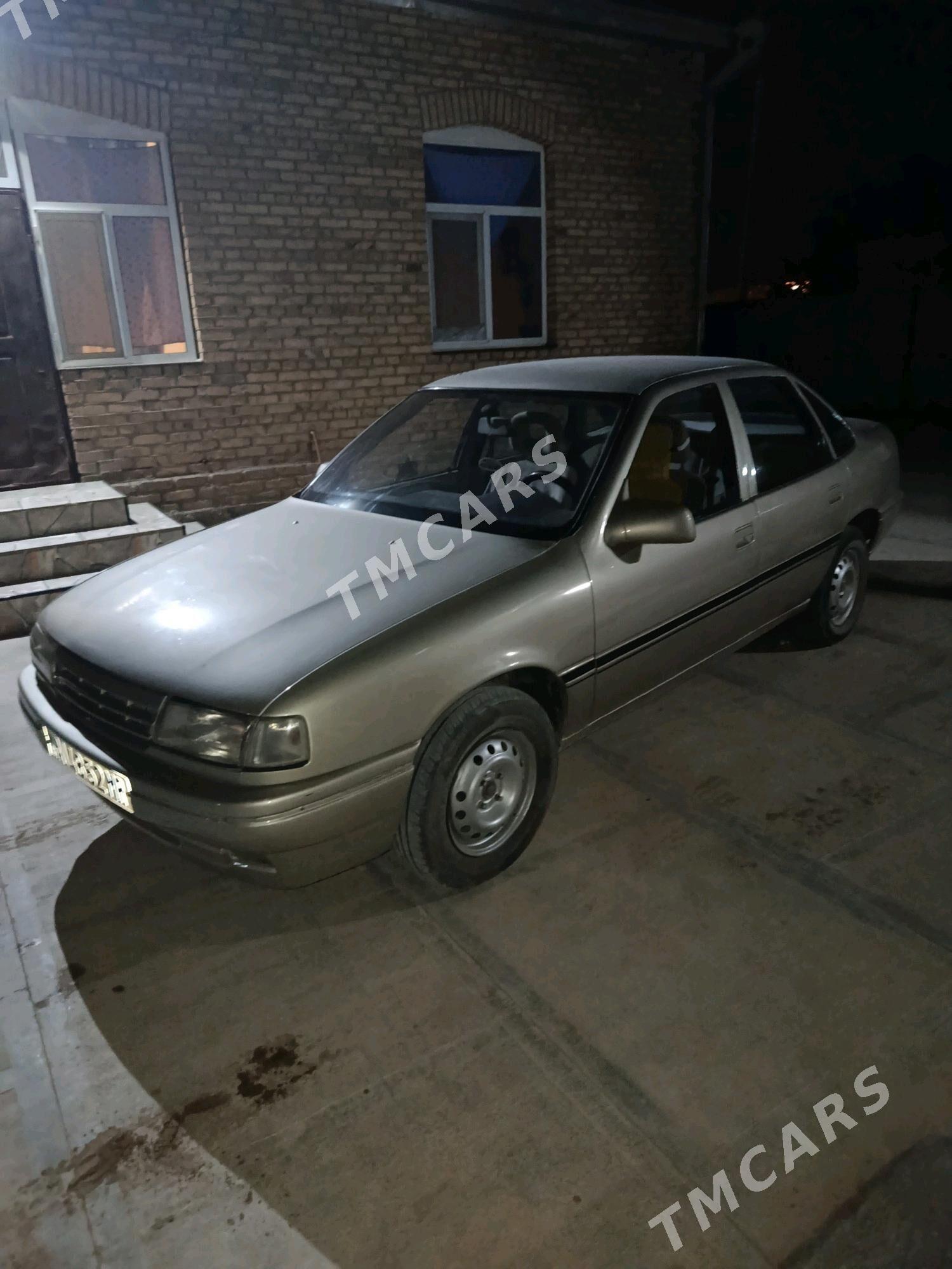 Opel Vectra 1992 - 35 000 TMT - Mary - img 3